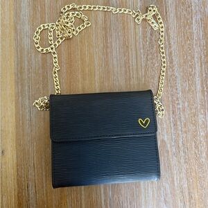 Elegant Black Crossbody Bag with Gold Chain
